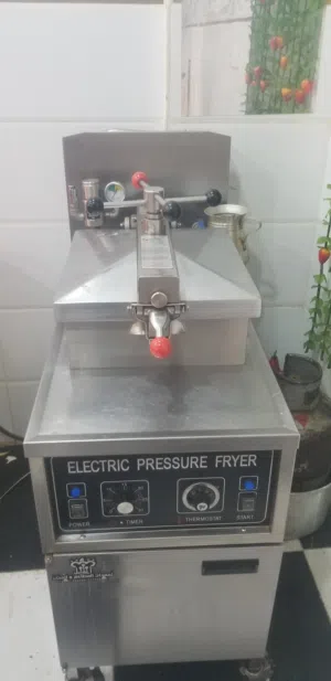 ماكينة بروست مستعمل نظيف