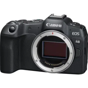 كاميرا Canon R8