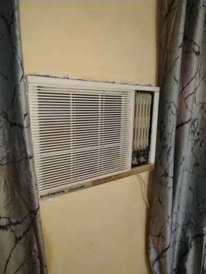 مكيف جنرال طن ونص بطل نظيف وبارد