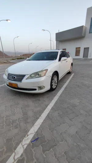 Used Lexus ES in Al Dakhiliya