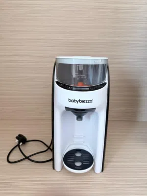 Baby Brezza Formula Pro advanced/ Milk dispenser machine  Brand - Baby Brezza model- advance pro