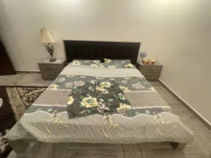سرير نوم خشب قوي