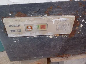 فريز بوش اصلى مسعمل فى حالة جيدة محتاج غاز فقط وجب