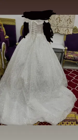 فستان زفاف شبه جديد استعمال مره وحده يوجد شراء ويوجد تأجير