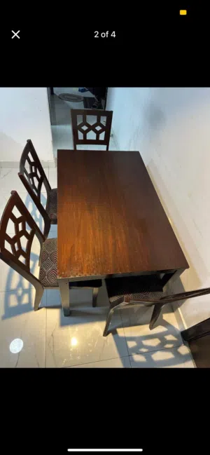 Dining table for sale
