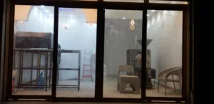 واجهةمحل مقاس 4٫5/300مرش10ميلي بابين سحاب