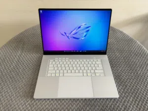 ASUS ROG ZEPHYRUS G16 GU605CR RTX5070Ti GRAPHICS CORE ULTRA 9 64GB DDR5 RAM 240HZ OLED GAMING LAPTOP