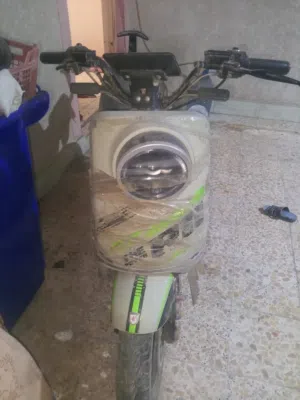 دراجتين نقص بطاريات اذا تاخذهن ثنينهن احسبهن 130 بس اذا كل وحده وحده سعر يختلف مستعجل على البيع