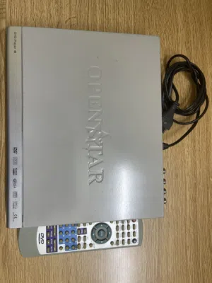 للبيع جهاز سي دي DVD player ممتاز واضح
