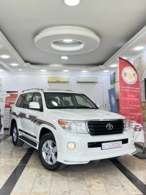 Used Toyota Land Cruiser in Muscat