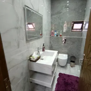 شقه طابقيه للبيع في الرابيه _سوسن _15271