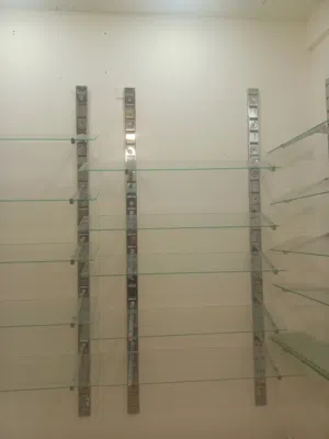 عمدان وهوكات وزجاج للبيع بسعر مغري