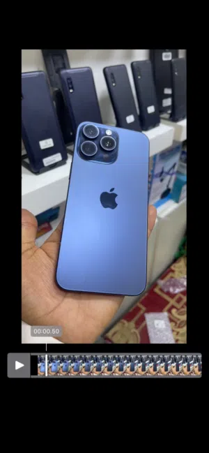 عرررطه ايفون 15برو ماكس 256g بدون منفذ شريحه    بطاريه 81   فقط 330$ او 1250ریالسعودي