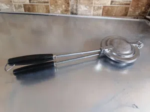 مكبس بتحمل الفحم او عالغاز