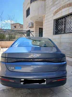 سيارة بي واي دي سيل 2025 هايبرد مع ميزات حديثة وتراخيص صينية byd سيل 05 plug in هايبرد