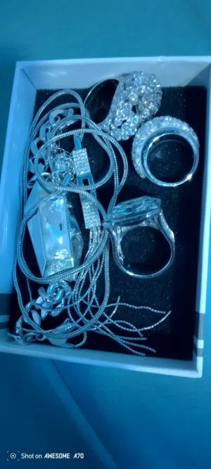 طقم ماركة سوارفسكي