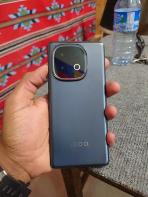 هاتف Iqoo z10 turbo pro للالعاب