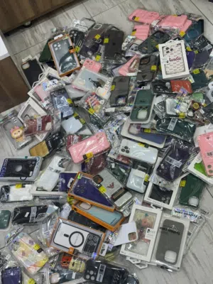 كفرات آيفون مخلطات للبيع جمله مع بعض بضاعة محل ع 4 دينار فقط