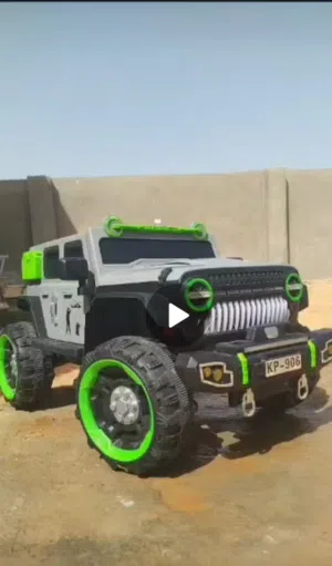 سيارة شحن اطفال شبه جديده نضيفه