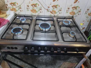 طباخ نوع كريازي خمس عيون للبيع كبير قياس 90