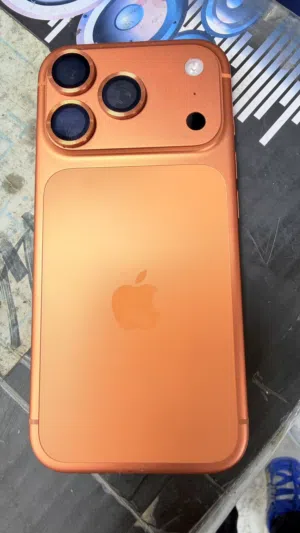 ايفون 17pro اصلي معاه باكوه