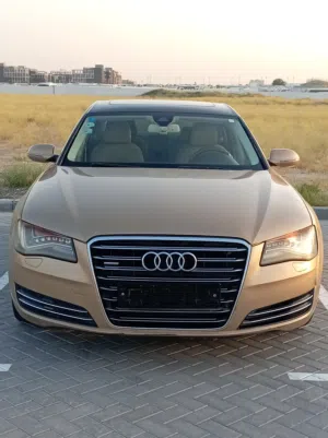 للبيع أودي A8L موديل 2014 خليجي فل كامل — بدون حوادث، قمة الفخامة والنظافة، بحالة ممتازة جداً وجاهزة