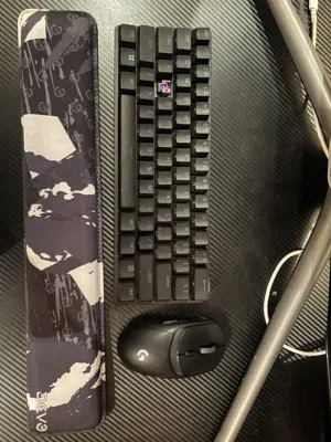 Razor huntsman mini keyboard and Logitech mouse and keyboard pad