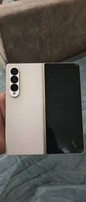 Samsung Galaxy Z Fold 4 512 GB in Sana'a