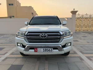 Used Toyota Land Cruiser in Abu Dhabi