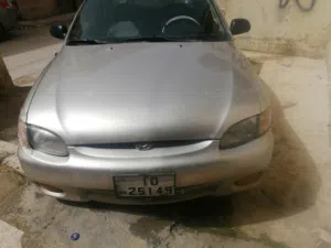 هيونداي اكسنت 1998 صالون سيدان فصلي مرخصة مع نظام ملاحة وتكييف