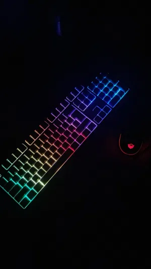 للبيع ماوس وكيبورد قيمنق بحاله ممتازه جداً الماوس خفيف والكيبورد مميز