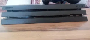 جهاز بليستيشن فور مستعمل نظيف اوروبي جرب وارفع وين ماتبي مساحته 1 تيرابايت كل شي فيه شغال معاه يد