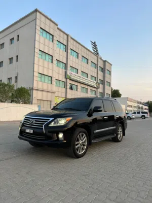 لكزس LX 570 موديل 2013 مستعمل