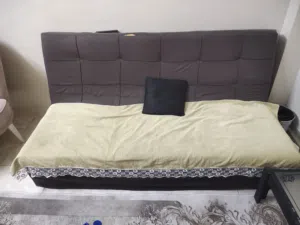 كنبه سرير مستعمله