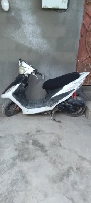 دراجه سرعه 120 اقره الوصف للبيع او مراوس واطي فرق