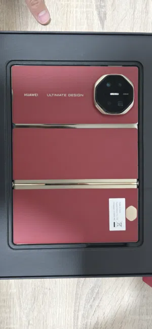 Huawei Mate XT Ultimate Design 512GB Red  هواوي ميت XT Ultimate Design سعة 512 جيجابايت بالون الأحمر