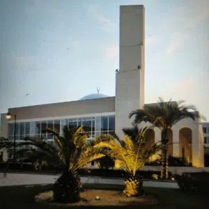 للفرص شقة 149م ارضى بجاردن 44 م بكمبوند فيلدج ويست village west الشيخ زايد