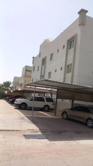 شقة 3 غرف للإيجار بالعميرية تشطيب جديد