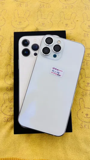13 pro max  white