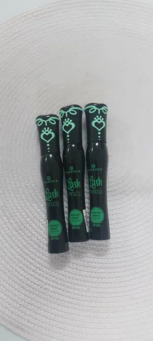 مسكرات ايسنس الخضراء و الورديه