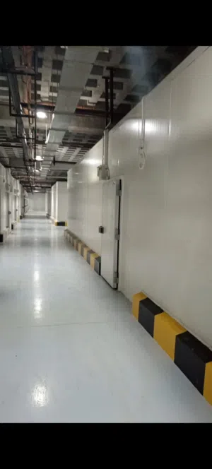 للايجار غرفه تبريد وتجميد في الشويخ مساحه 59 متر سهل الدخول والخروج مع توفير تصريح صحي للمنشاه غدائي