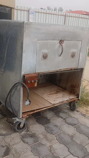 فرن للذبايح والبيتزا والفطاير وصواني والسمك ..الطول متر ونص والعرض 1.25والعمق 95 وشرط شغال ونظيف ومع
