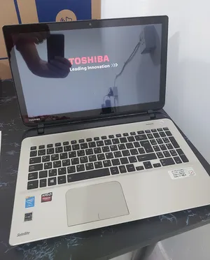 لابتوب توشيبا بحالة ممتازة   toshiba core i7 touch
