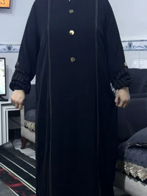عبايات كويتيه جدا نظيفه استخدام قليل للبيع
