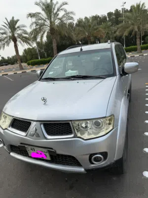 Mitsubishi Pajero Sports 2009