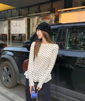 توب منقط بولكا دوتس polka dots top