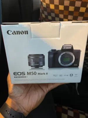 canon Eos M50 Mark 2 ( price 200 )