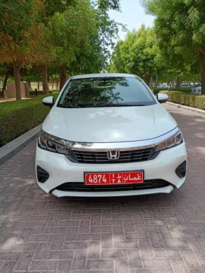 Sedan Honda in Muscat