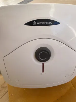 سخانة Ariston إيطالية