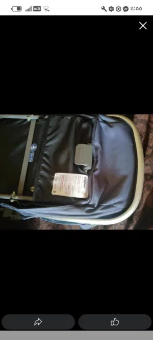 عربة أطفال من بيبي شوب ماركة جنيور جيجل